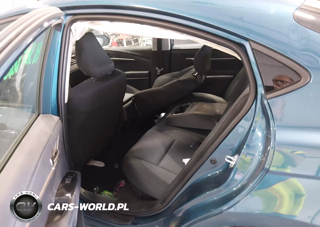 2026 Toyota Camry Le VIN:4T1DAACK0TU253877 - 8