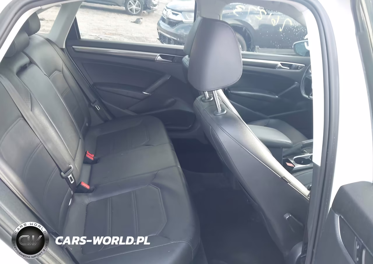 2016 Volkswagen Passat 1.8T Se VIN:1VWBT7A32GC010813 - 8