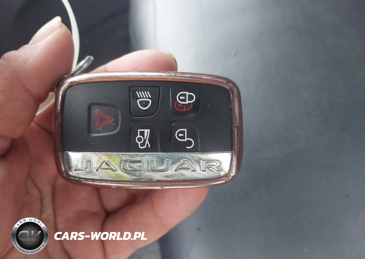 2018 Jaguar Xe 25T Prestige VIN:SAJAK4FX7JCP38048 - 11