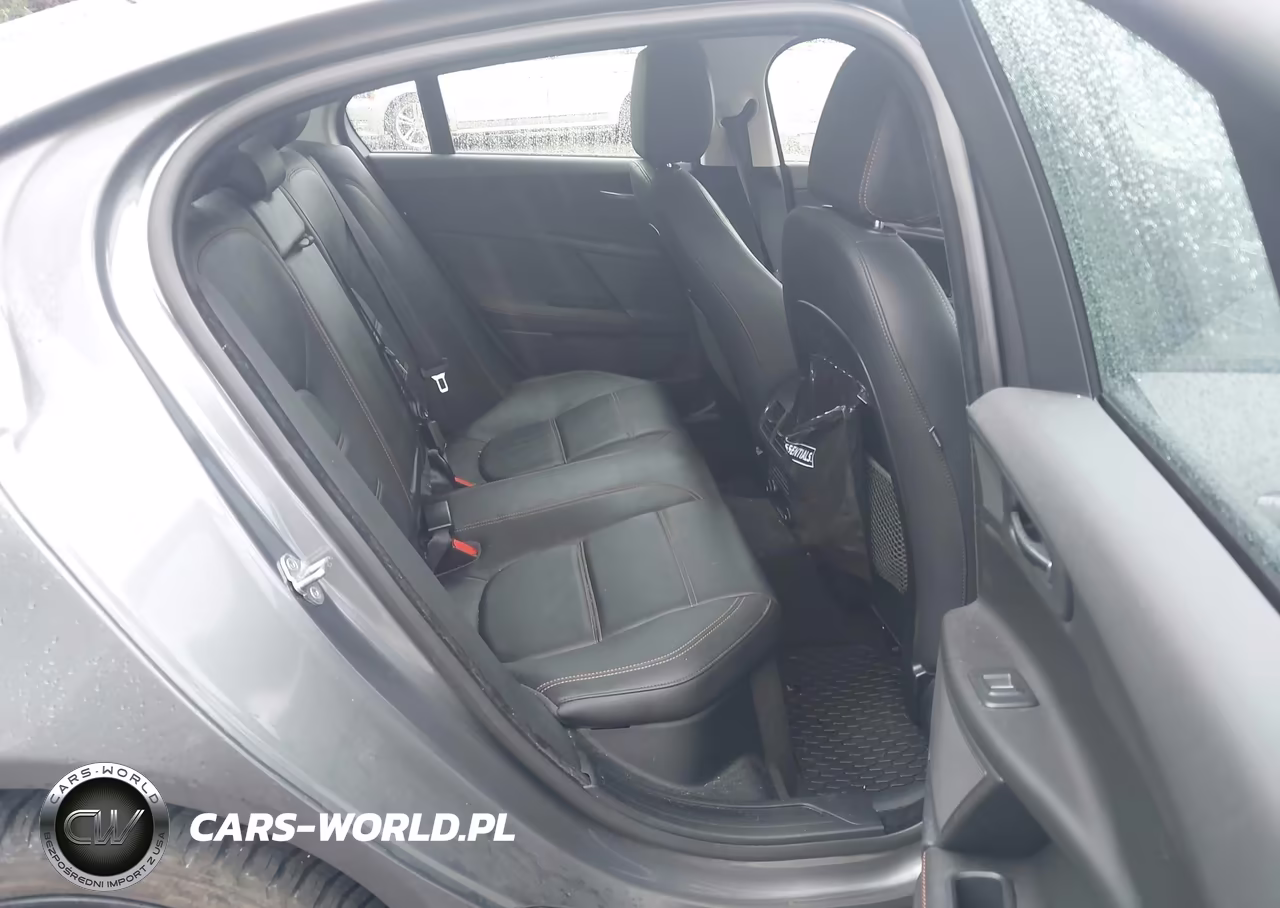 2018 Jaguar Xe 25T Prestige VIN:SAJAK4FX7JCP38048 - 8
