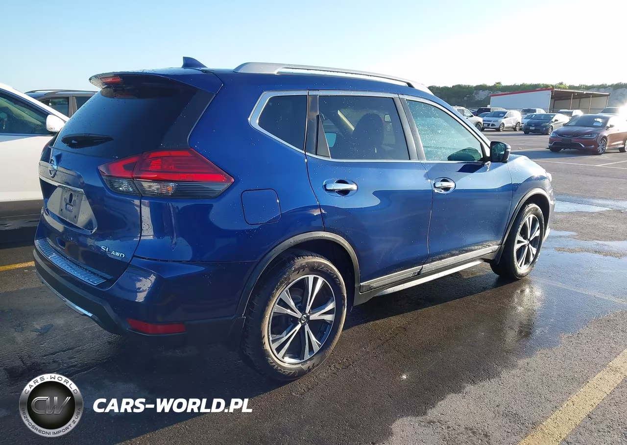 2017 Nissan Rogue Sl VIN:5N1AT2MV8HC755318 - 4