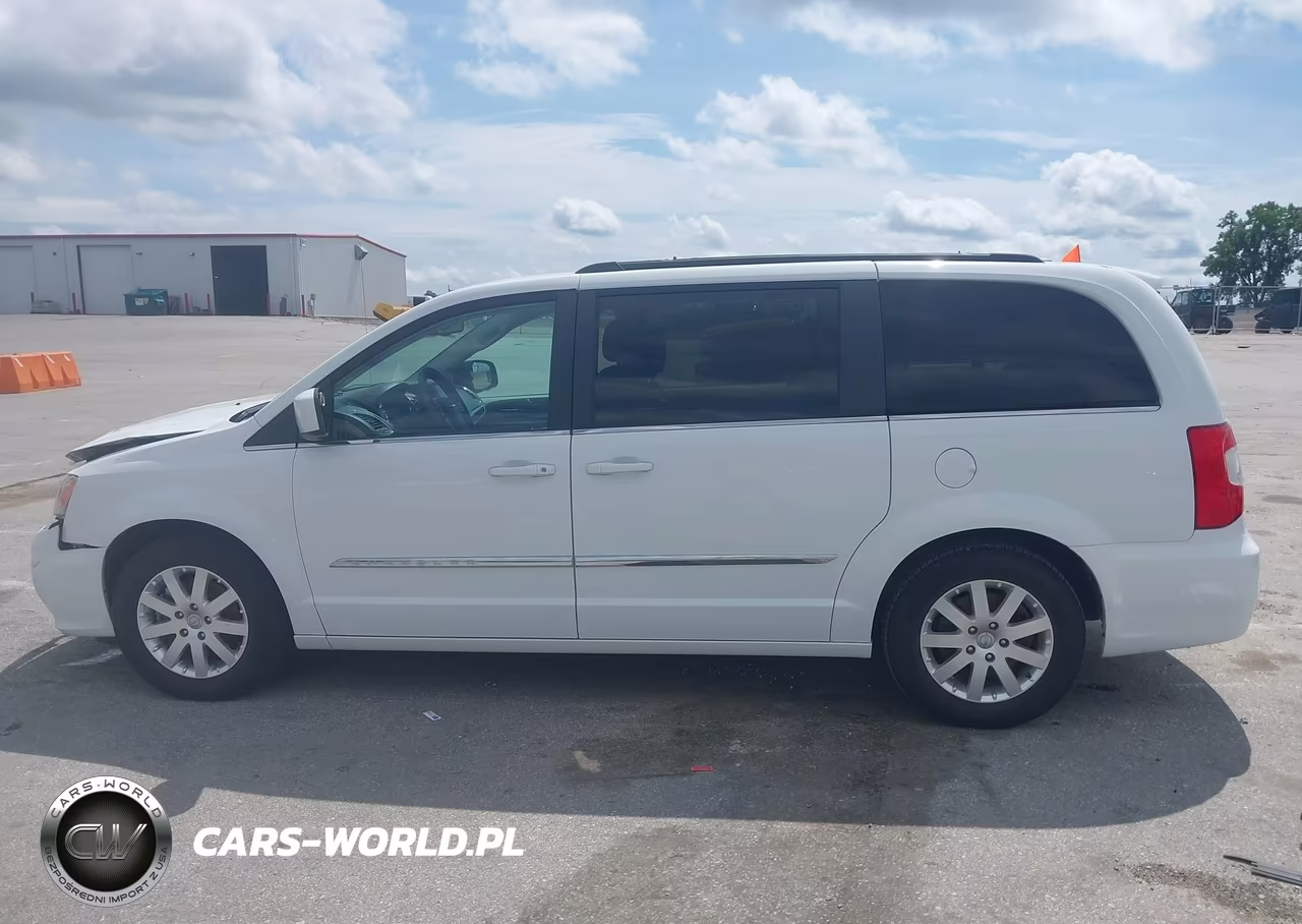 2016 Chrysler Town & Country Touring VIN:2C4RC1BG1GR198893 - 14