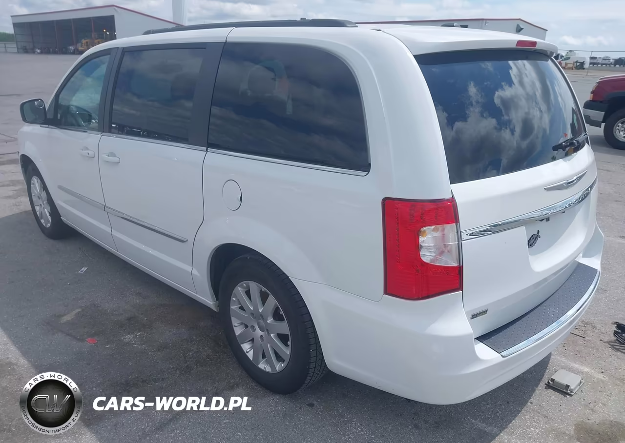 2016 Chrysler Town & Country Touring VIN:2C4RC1BG1GR198893 - 3