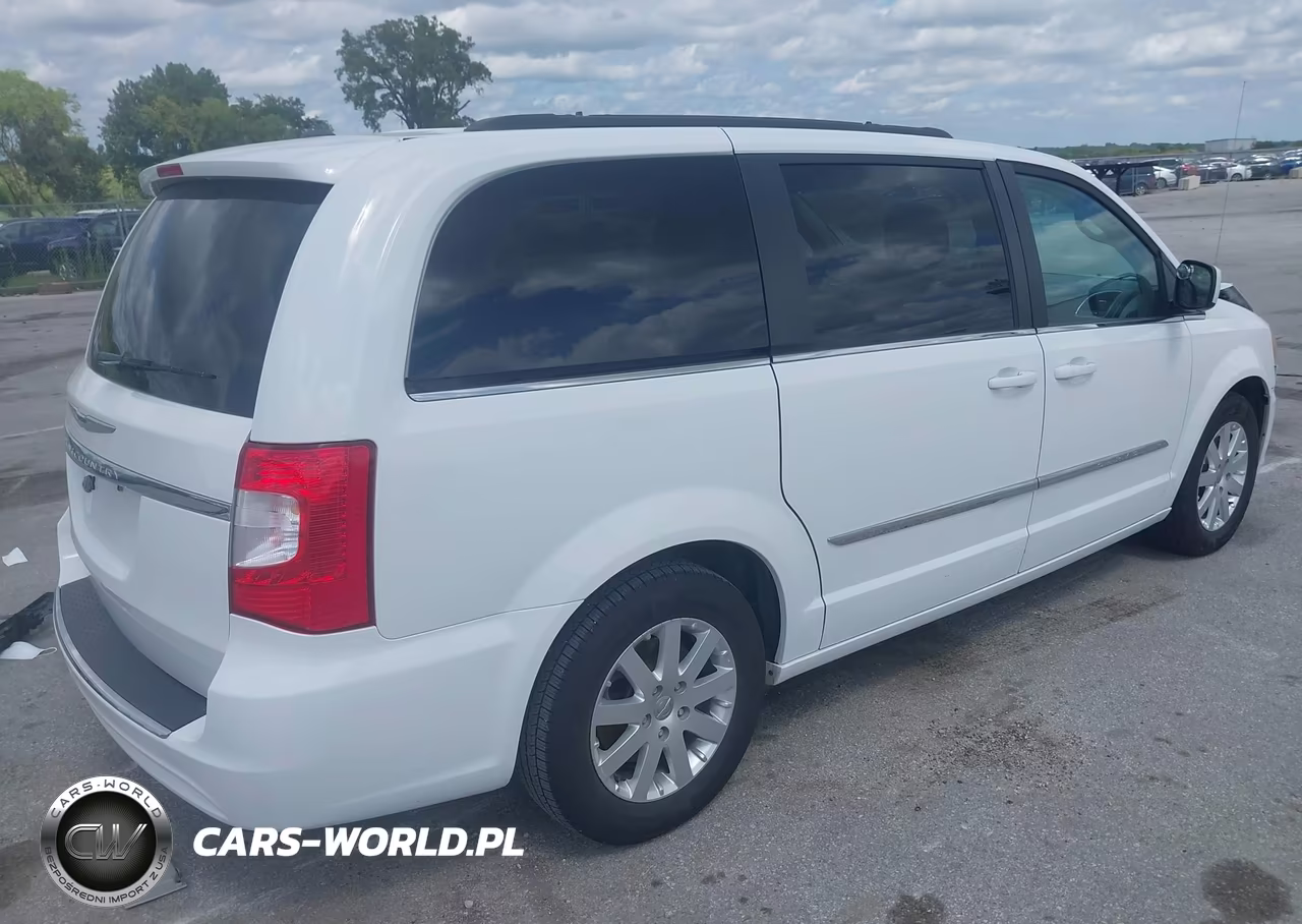 2016 Chrysler Town & Country Touring VIN:2C4RC1BG1GR198893 - 4