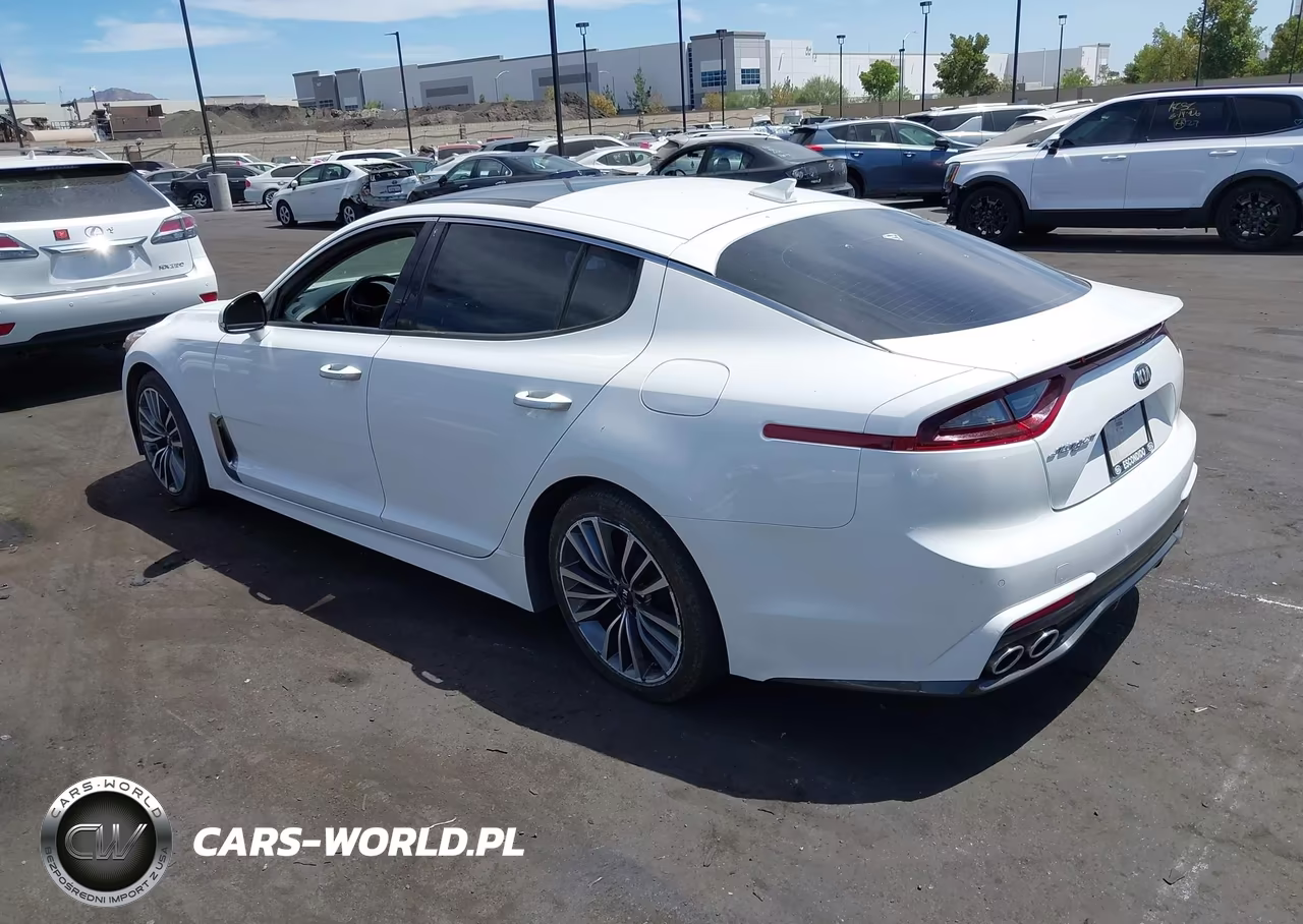 2018 Kia Stinger Premium VIN:KNAE25LA0J6037188 - 3