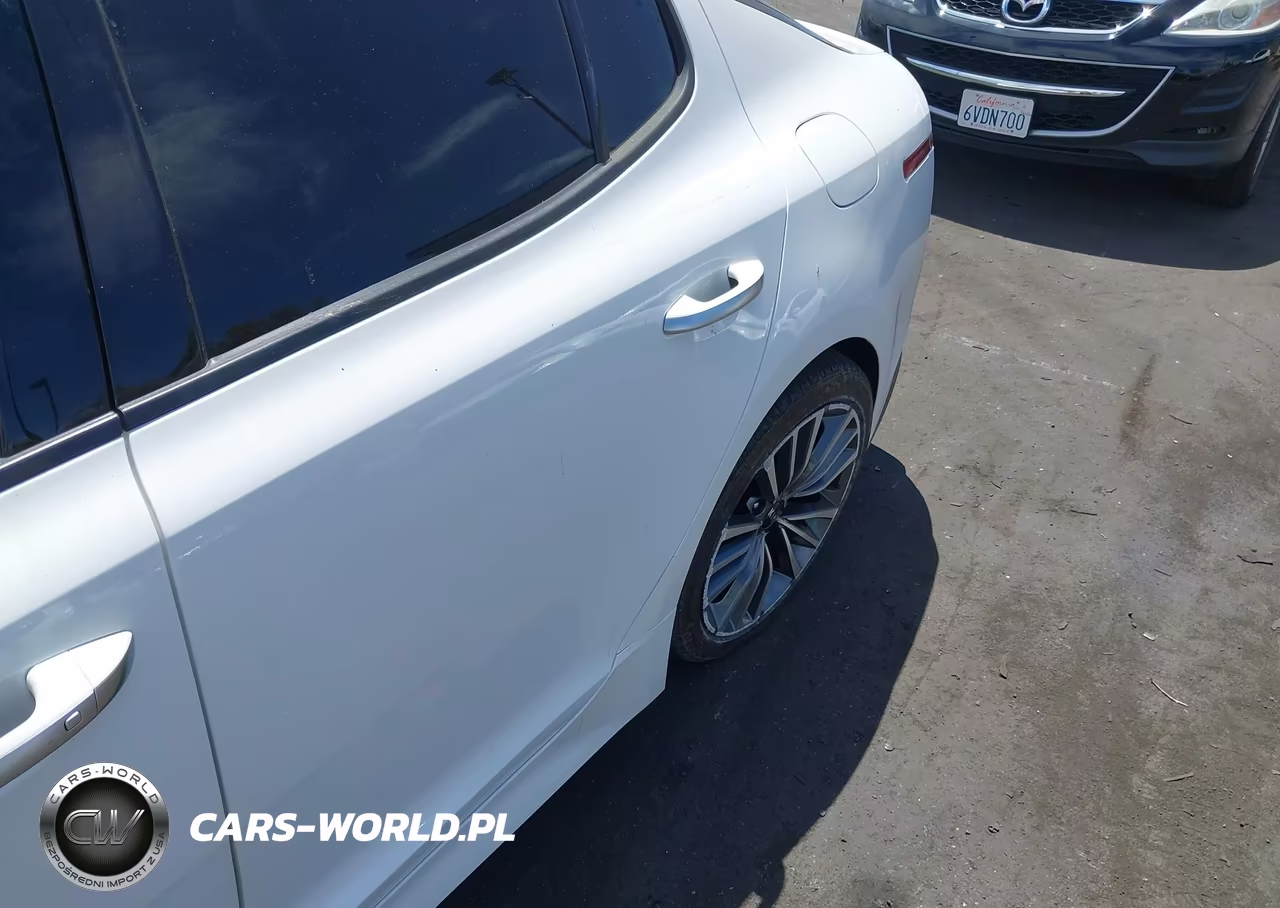 2018 Kia Stinger Premium VIN:KNAE25LA0J6037188 - 6
