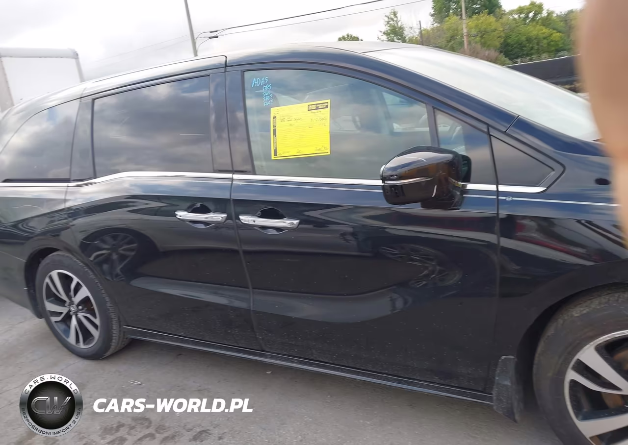 2018 Honda Odyssey Elite VIN:5FNRL6H98JB081241 - 14