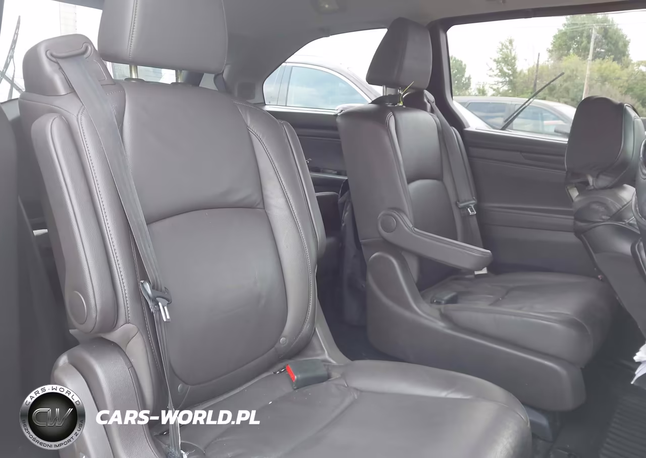 2018 Honda Odyssey Elite VIN:5FNRL6H98JB081241 - 8
