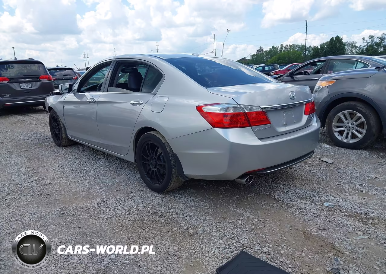 2014 Honda Accord Touring VIN:1HGCR3F99EA010670 - 3