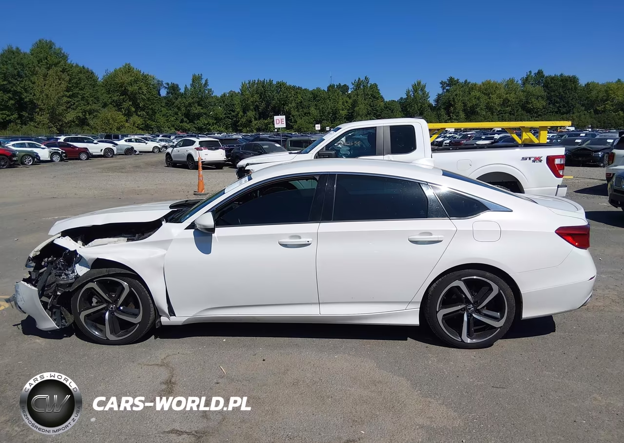 2018 Honda Accord Sport VIN:1HGCV1F39JA235614 - 14