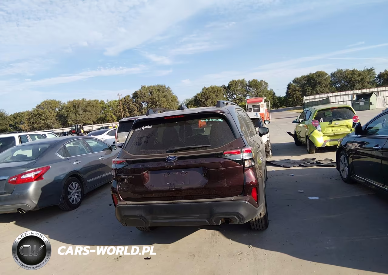2026 Subaru Forester Premium VIN:4S4SLDB6XT3038682 - 17