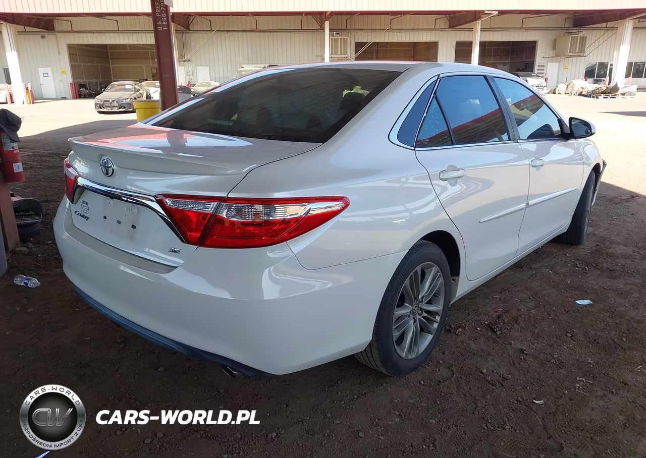 2016 Toyota Camry Se VIN:4T1BF1FKXGU260670 - 4