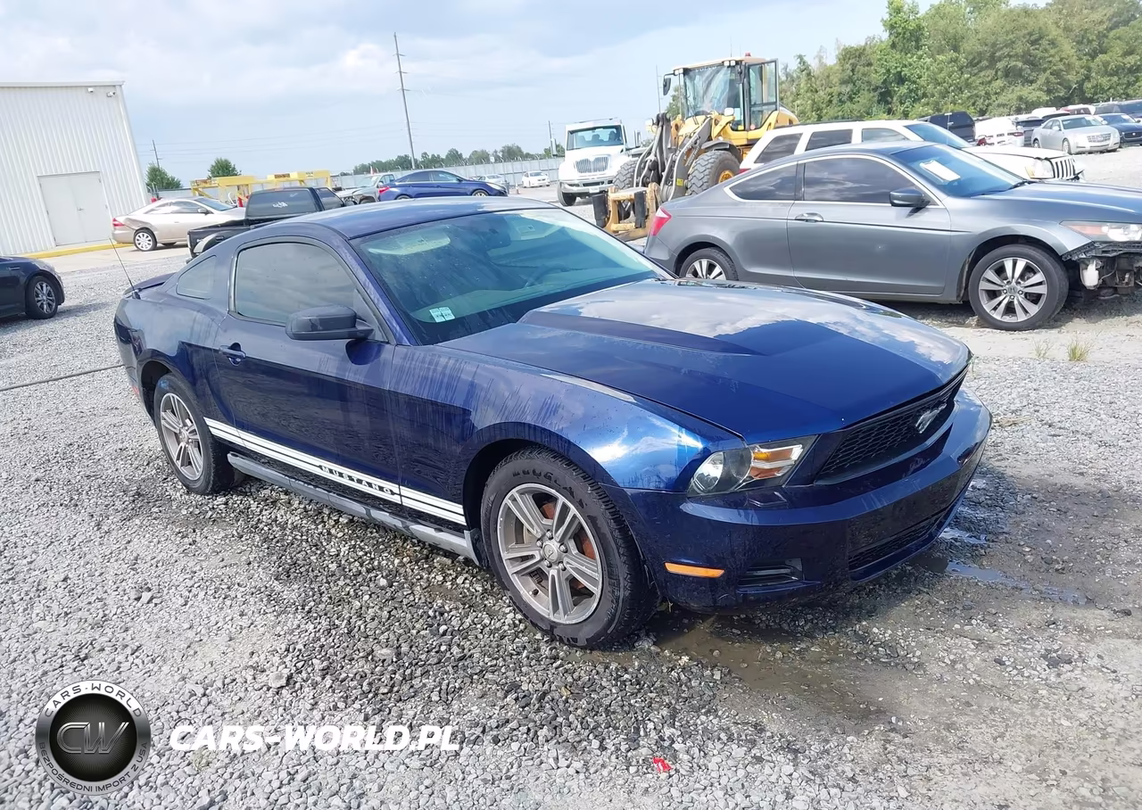 2010 Ford Mustang V6-V6 Premium