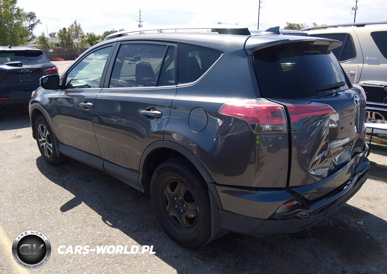2017 Toyota Rav4 Le VIN:2T3BFREV5HW646982 - 3