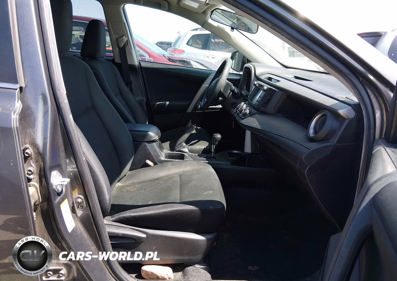 2017 Toyota Rav4 Le VIN:2T3BFREV5HW646982 - 5