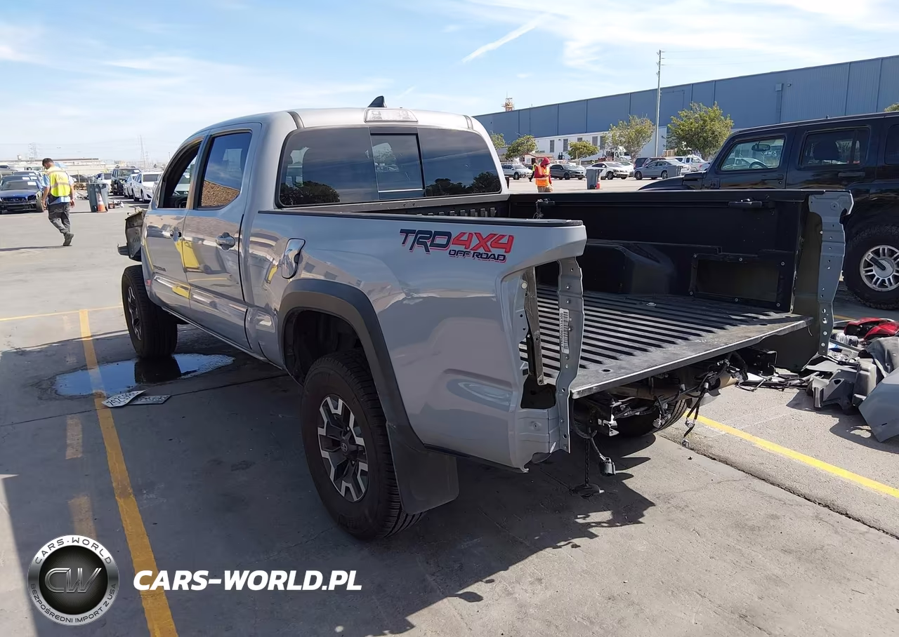2018 Toyota Tacoma Trd Off Road VIN:3TMDZ5BN4JM037788 - 3