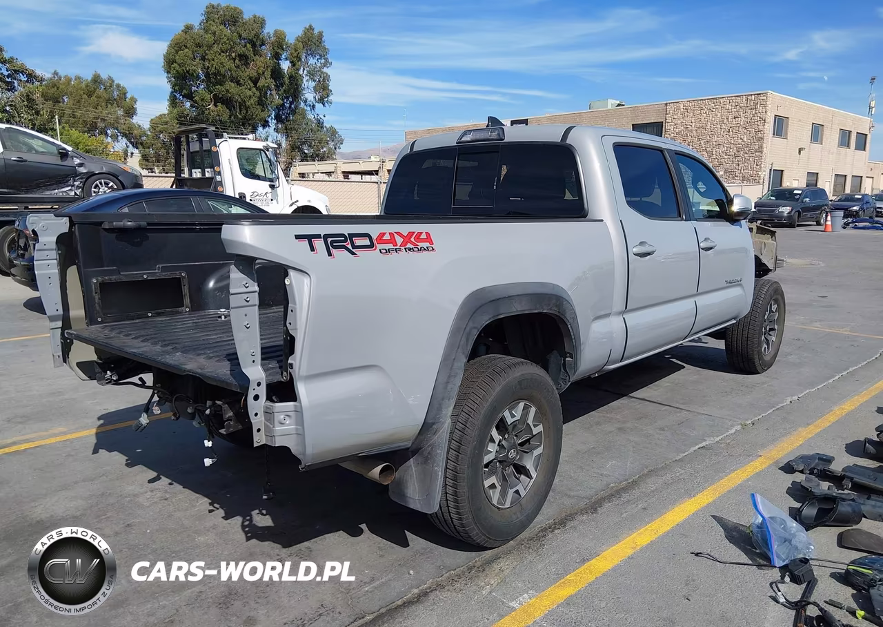 2018 Toyota Tacoma Trd Off Road VIN:3TMDZ5BN4JM037788 - 4