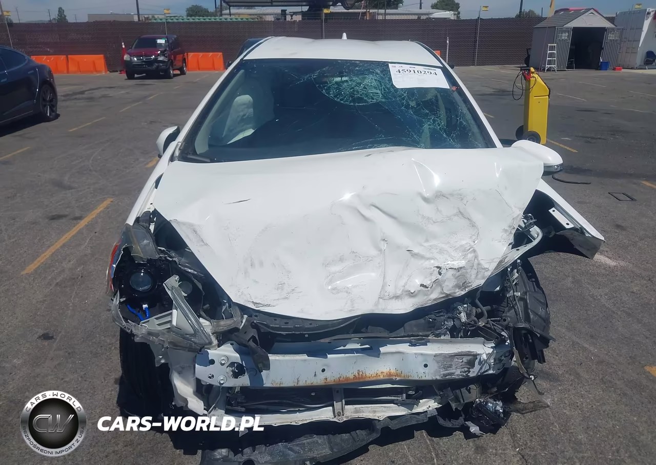 2016 Toyota Prius C One VIN:JTDKDTB33G1117873 - 12
