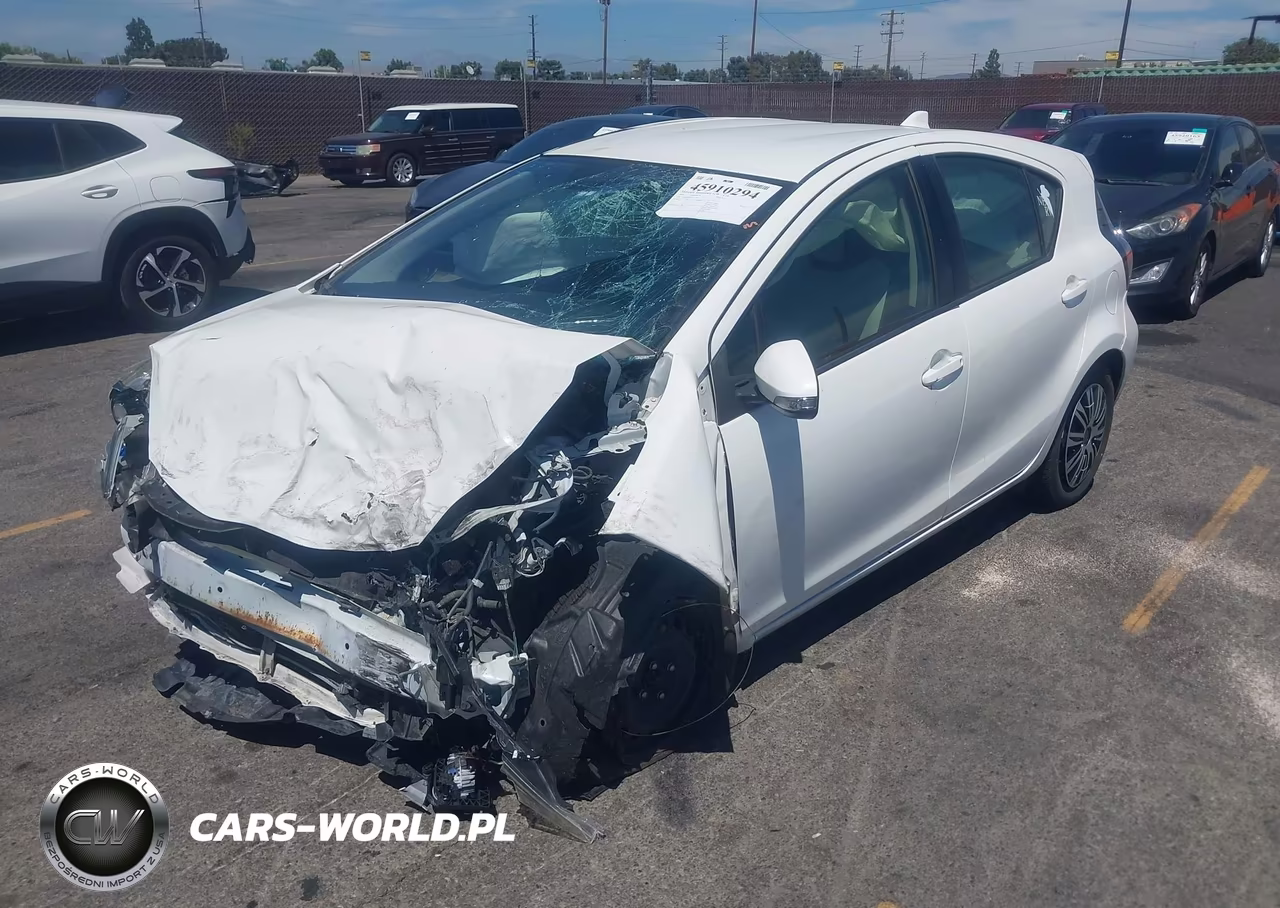 2016 Toyota Prius C One VIN:JTDKDTB33G1117873 - 2