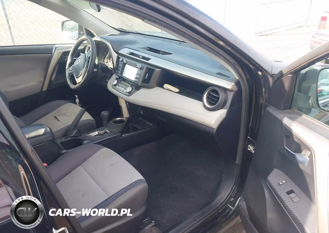 2015 Toyota Rav4 Xle VIN:2T3RFREV3FW270519 - 5
