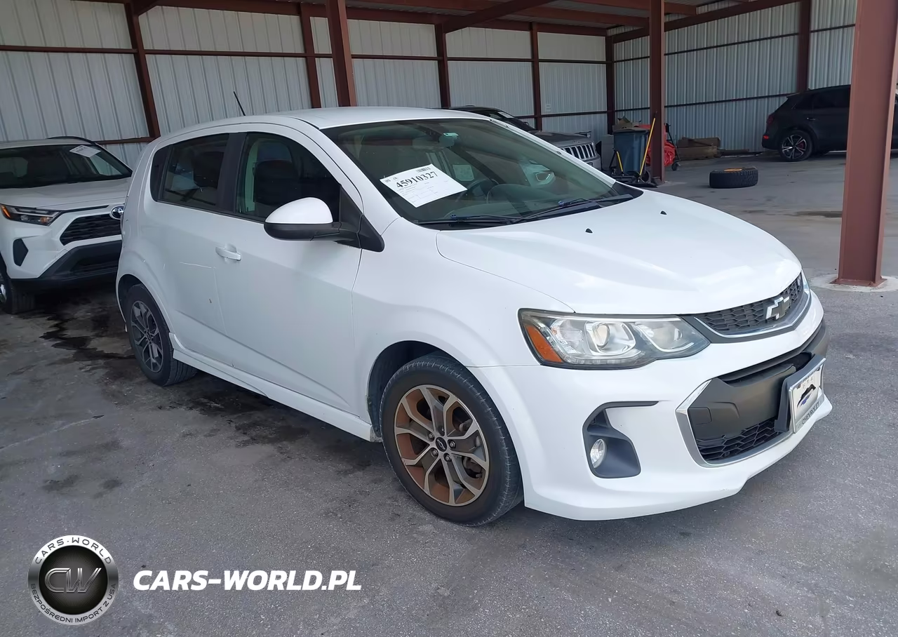 2018 Chevrolet Sonic Lt Auto – zdjęcie 1 z 16