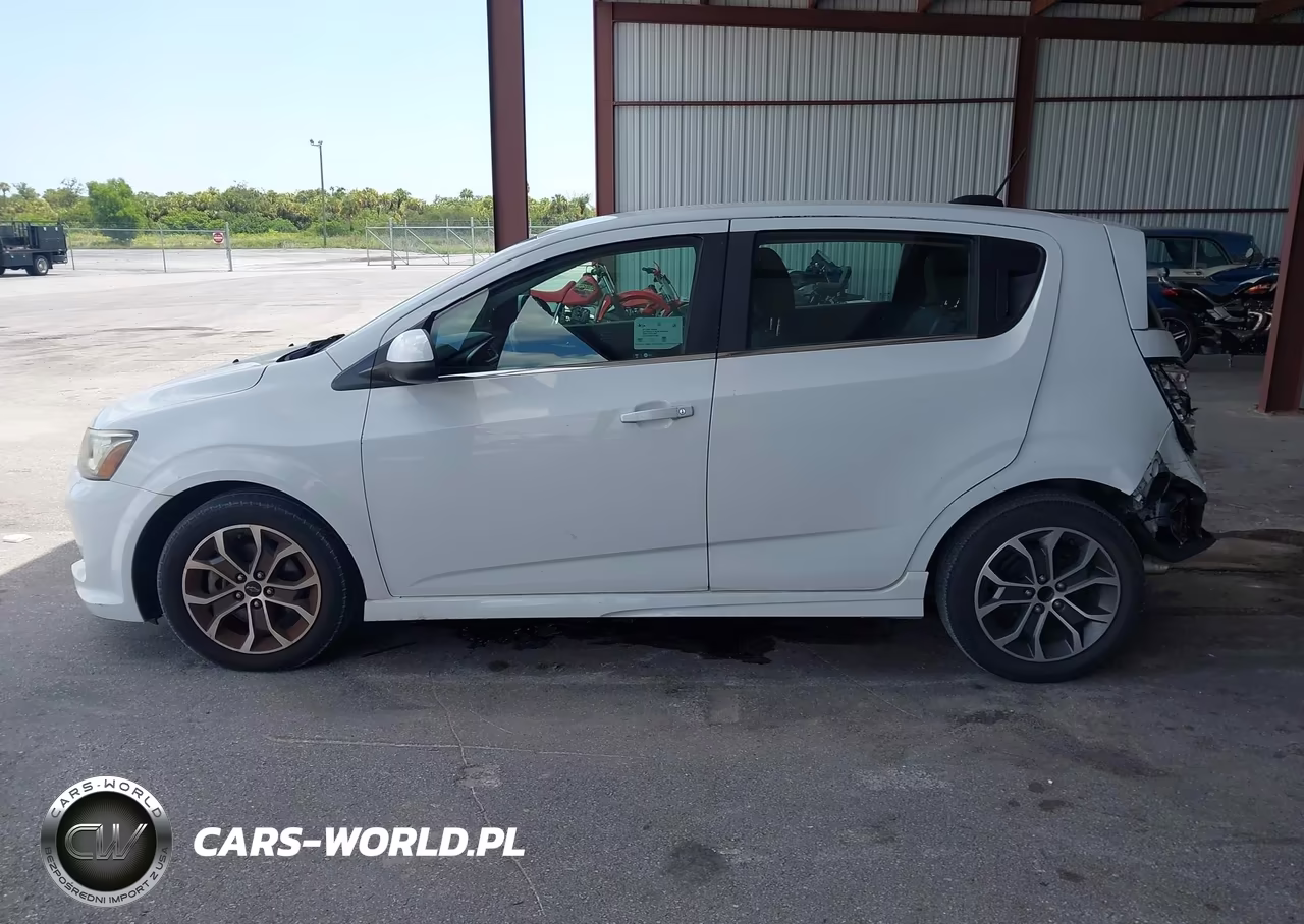 2018 Chevrolet Sonic Lt Auto VIN:1G1JD6SH9J4107050 - 14