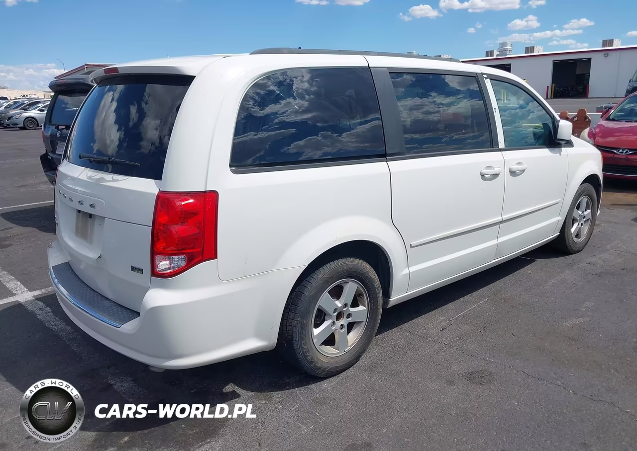 2013 Dodge Grand Caravan Sxt VIN:2C4RDGCG7DR551325 - 4