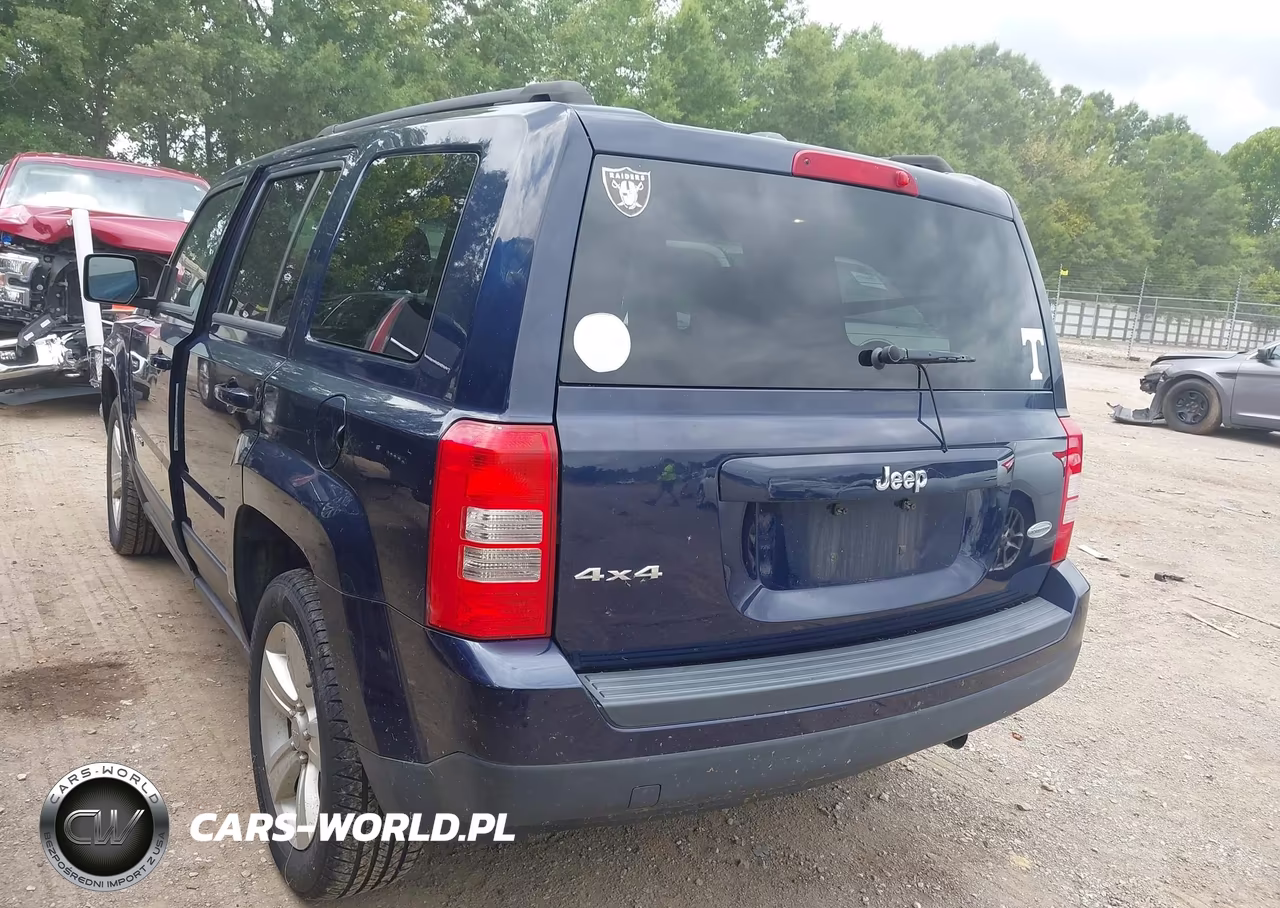 2015 Jeep Patriot Latitude VIN:1C4NJRFB4FD412973 - 3