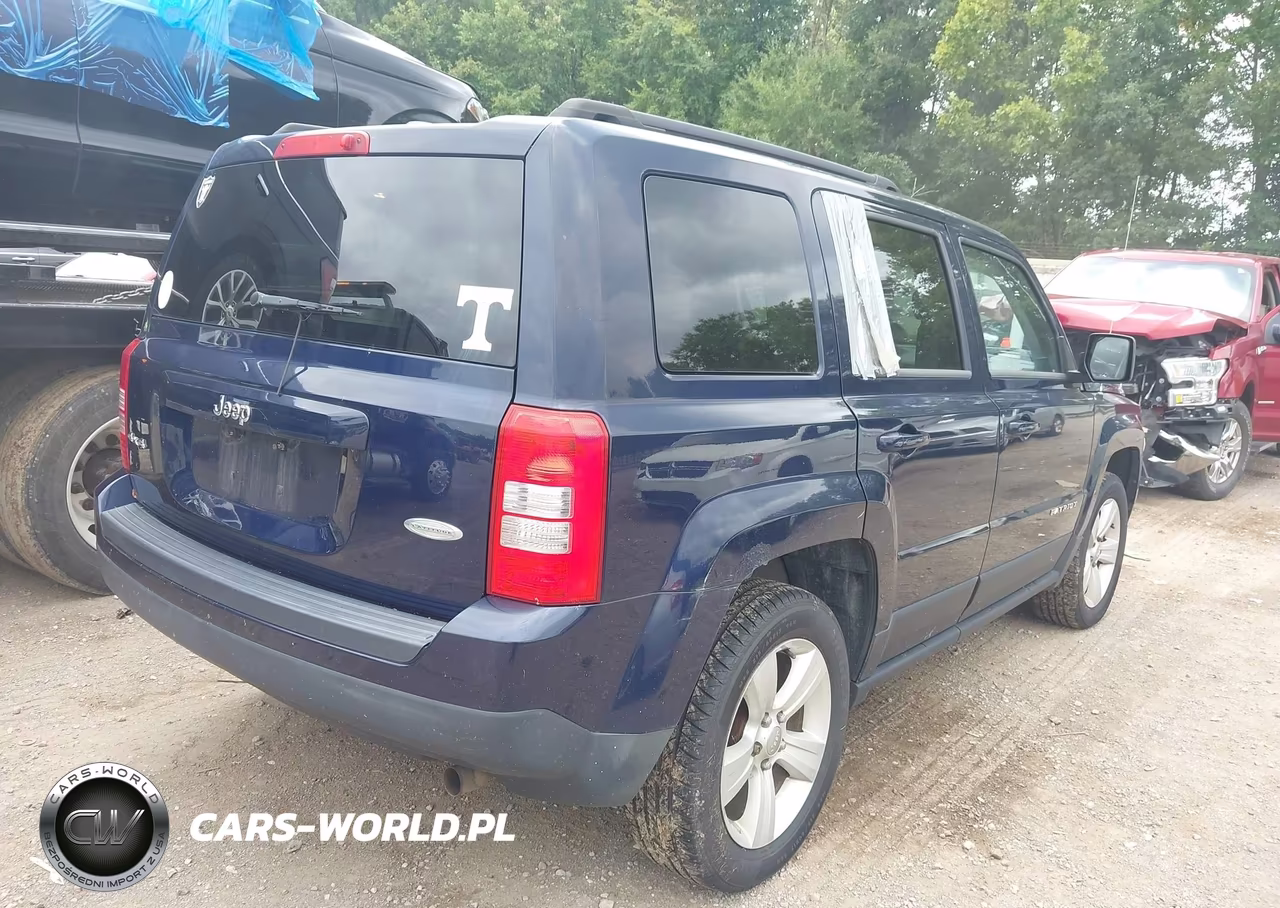 2015 Jeep Patriot Latitude VIN:1C4NJRFB4FD412973 - 4