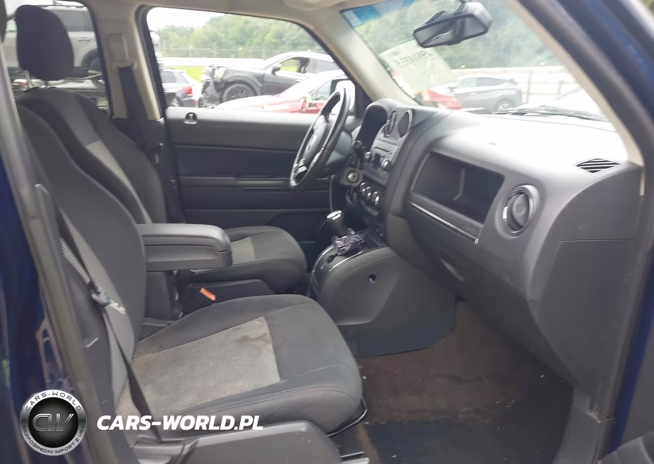 2015 Jeep Patriot Latitude VIN:1C4NJRFB4FD412973 - 5