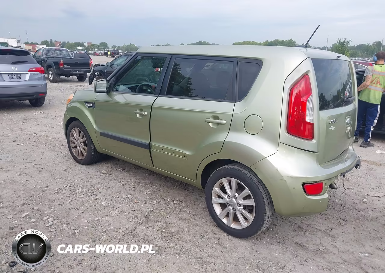 2013 Kia Soul VIN:KNDJT2A52D7606480 - 3