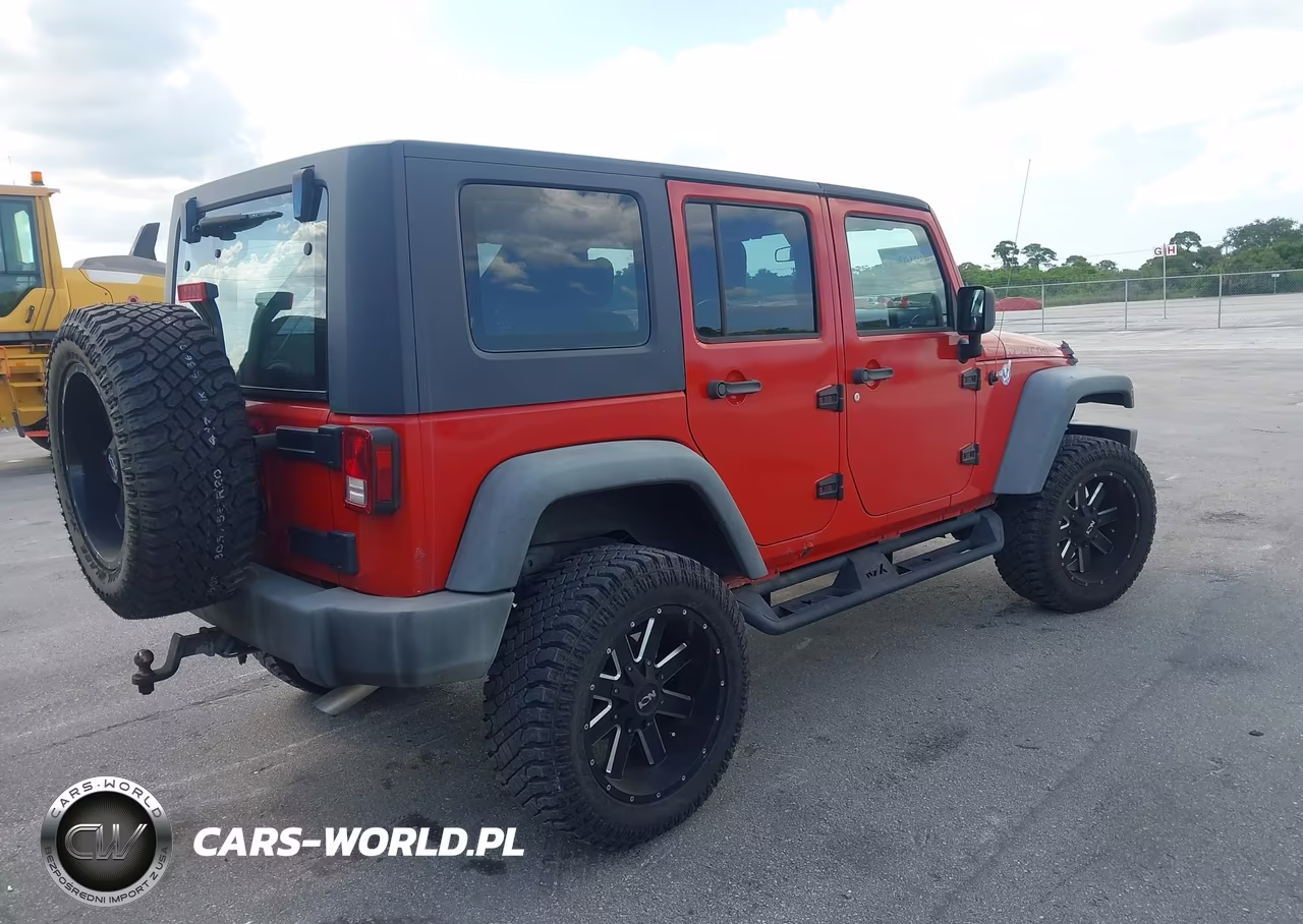 2008 Jeep Wrangler Unlimited Rubicon VIN:1J4GA69198L577320 - 4