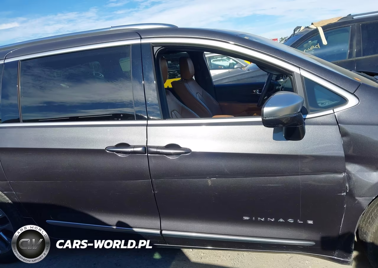 2022 Chrysler Pacifica Hybrid Pinnacle VIN:2C4RC1N78NR223474 - 14