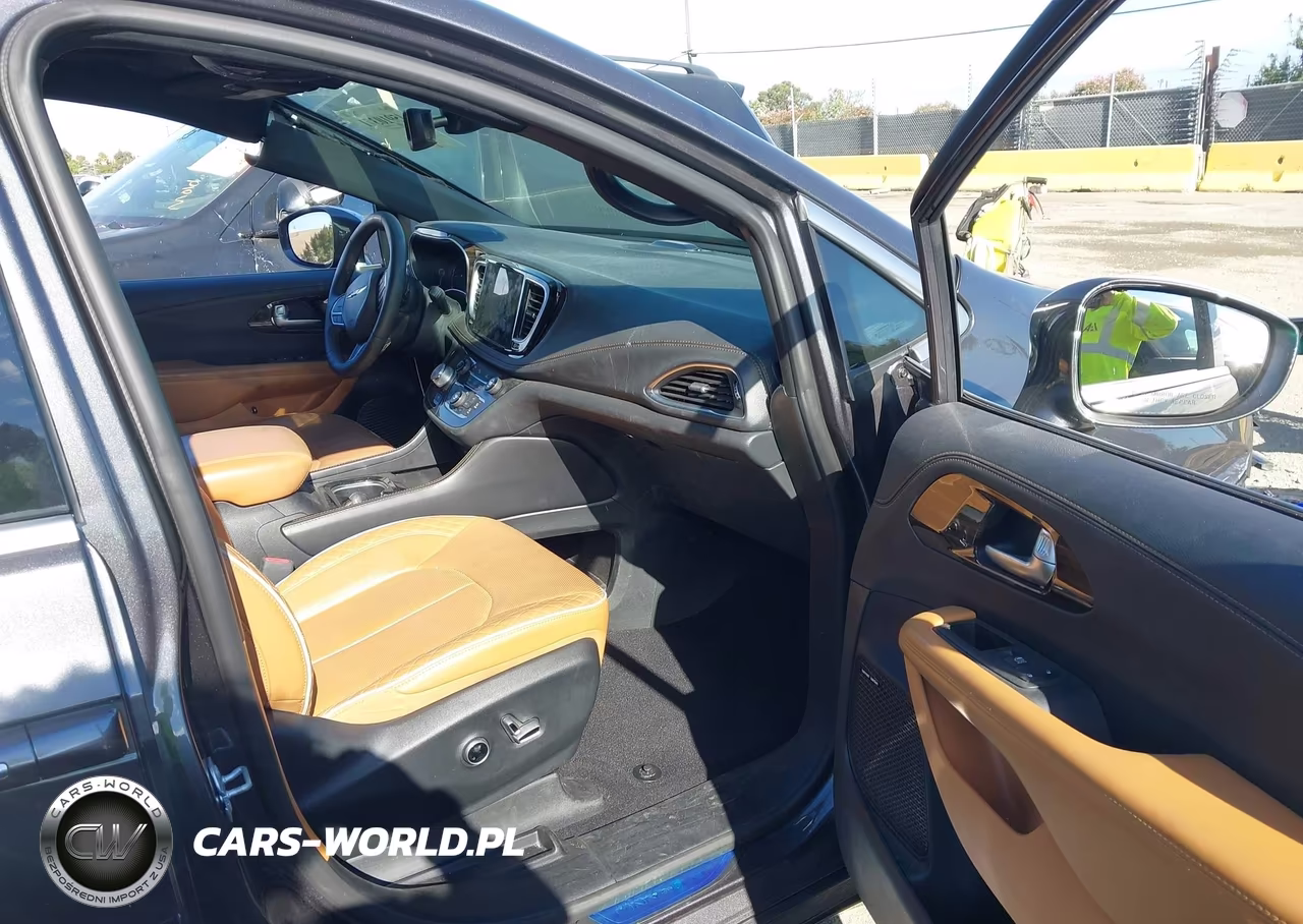 2022 Chrysler Pacifica Hybrid Pinnacle VIN:2C4RC1N78NR223474 - 5