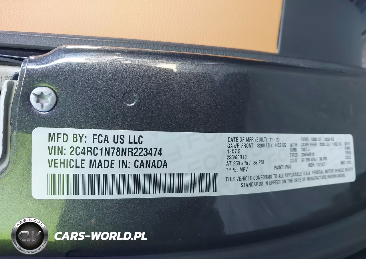 2022 Chrysler Pacifica Hybrid Pinnacle VIN:2C4RC1N78NR223474 - 9