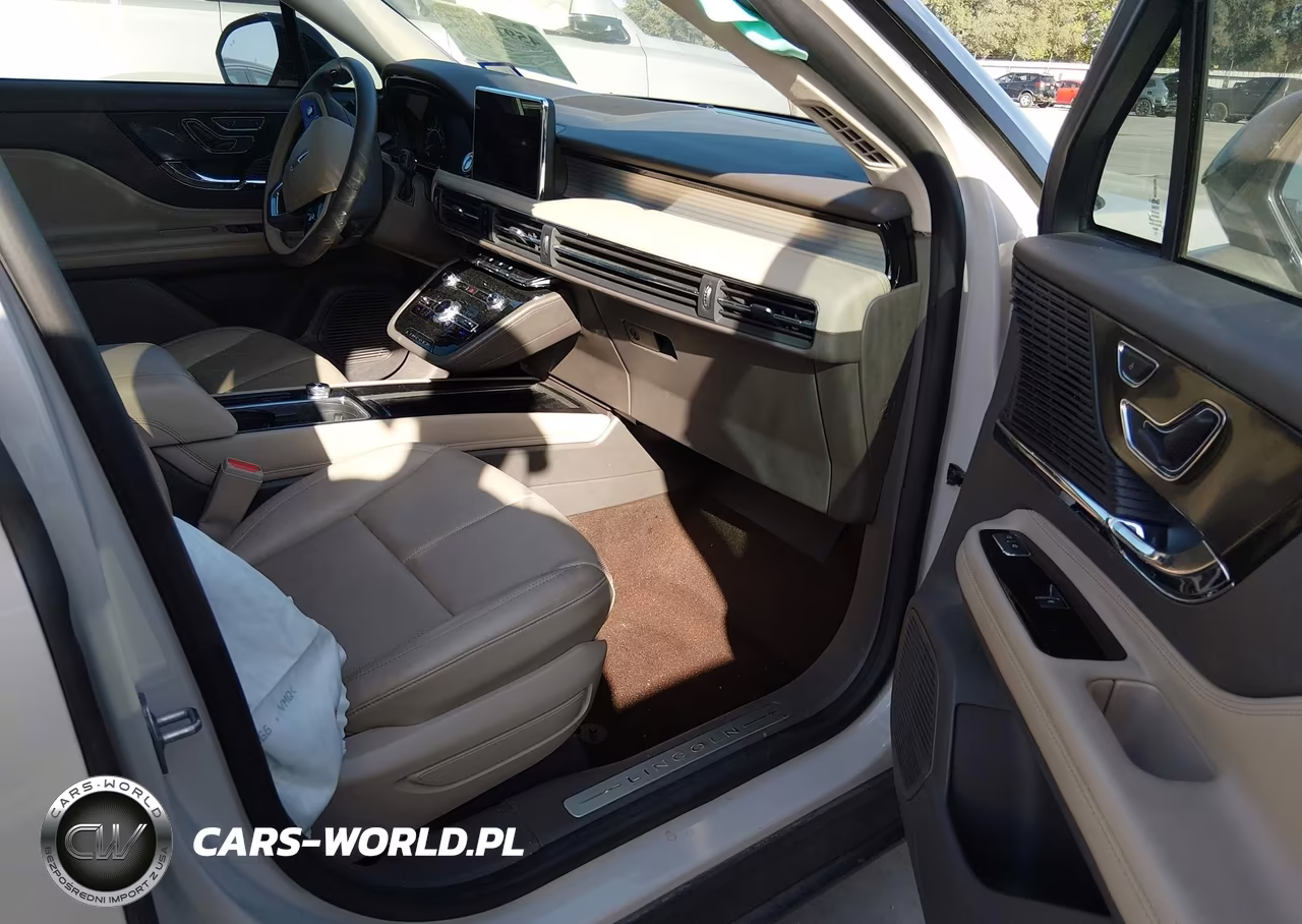 2022 Lincoln Corsair Standard VIN:5LMCJ1C94NUL30453 - 5