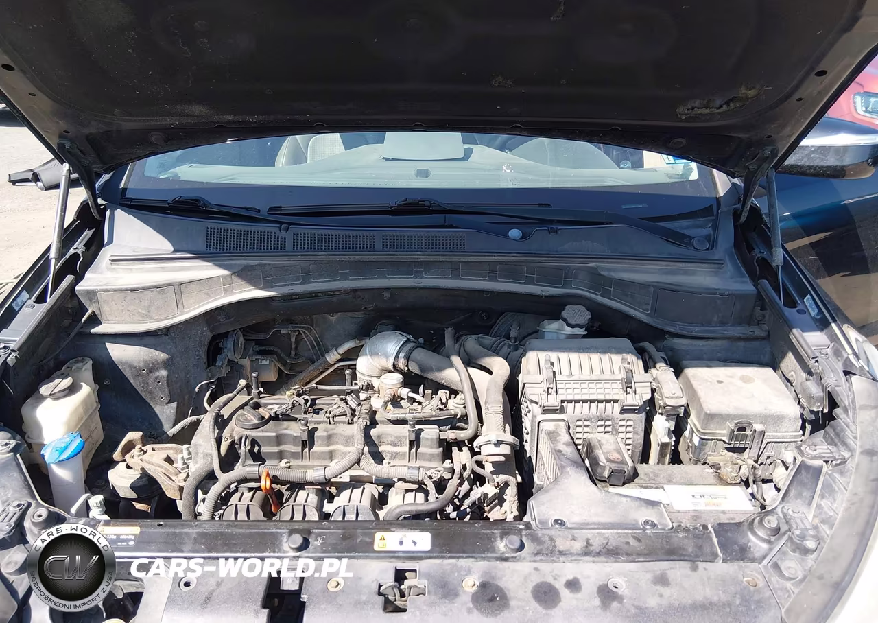 2013 Hyundai Santa Fe Sport 2.0T VIN:5XYZUDLA3DG117448 - 10