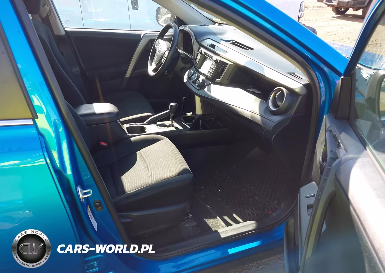 2018 Toyota Rav4 Le VIN:2T3ZFREV5JW451551 - 5