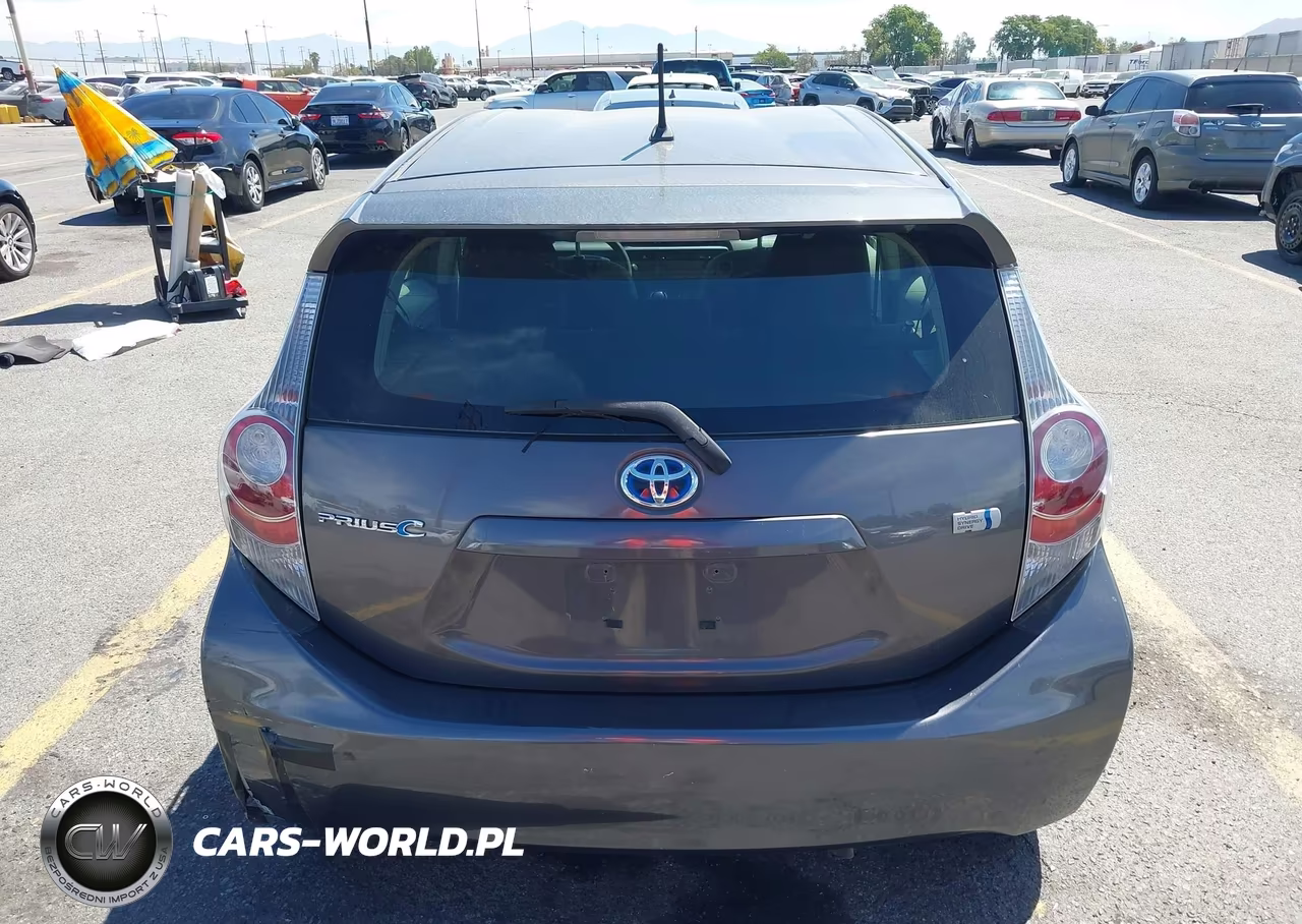 2013 Toyota Prius C Two VIN:JTDKDTB30D1545444 - 16