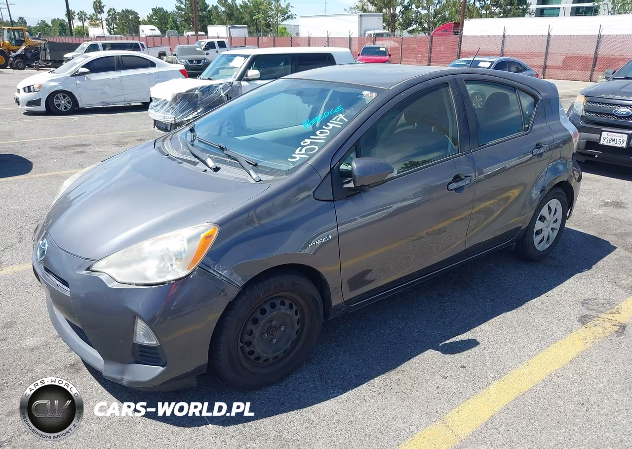 2013 Toyota Prius C Two VIN:JTDKDTB30D1545444 - 2