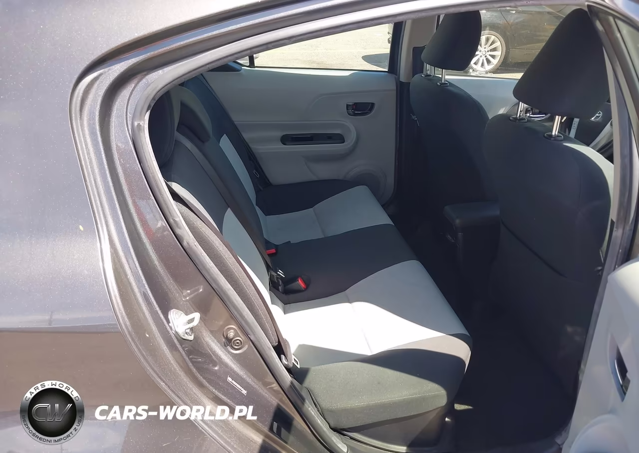 2013 Toyota Prius C Two VIN:JTDKDTB30D1545444 - 8
