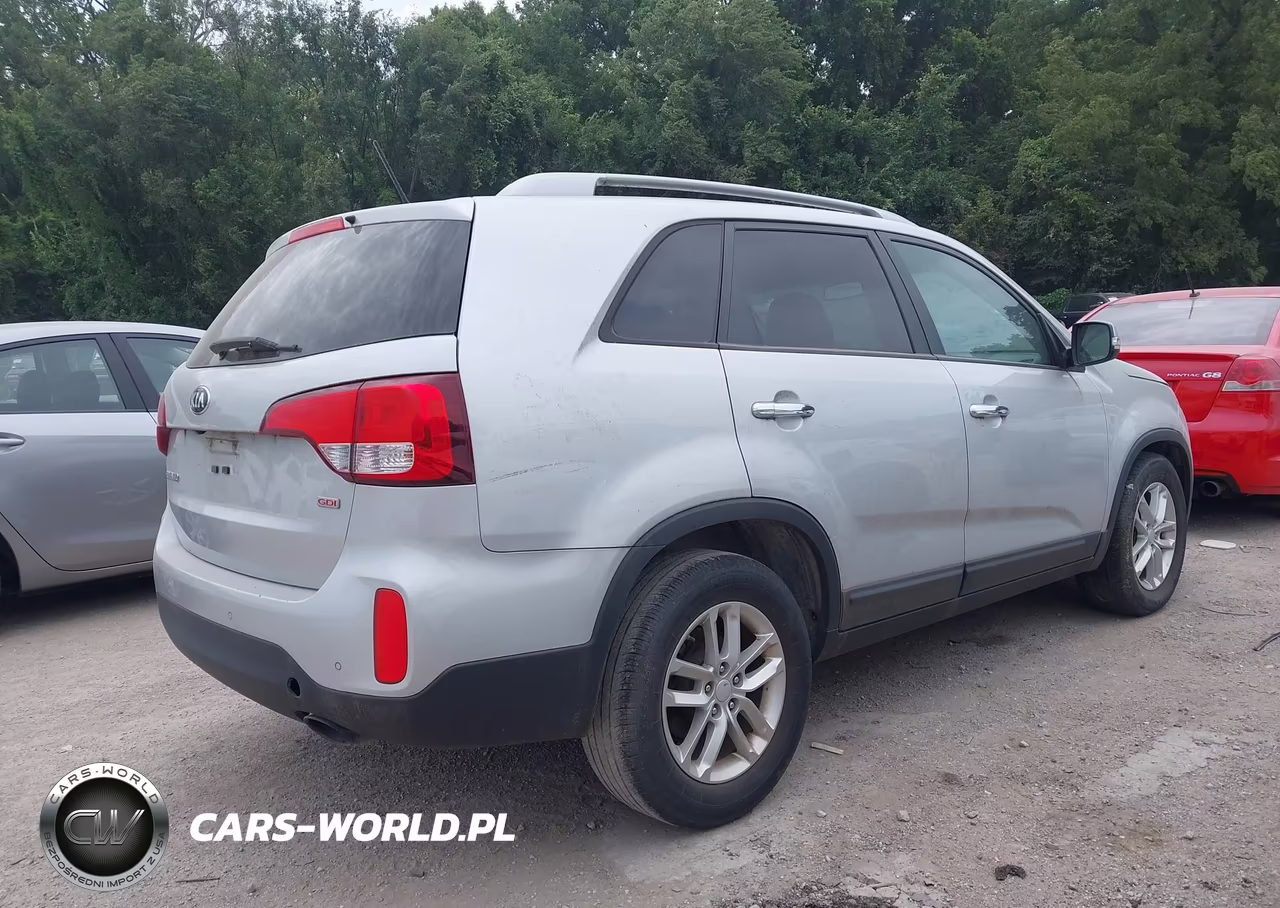 2015 Kia Sorento Lx VIN:5XYKT3A67FG634509 - 4