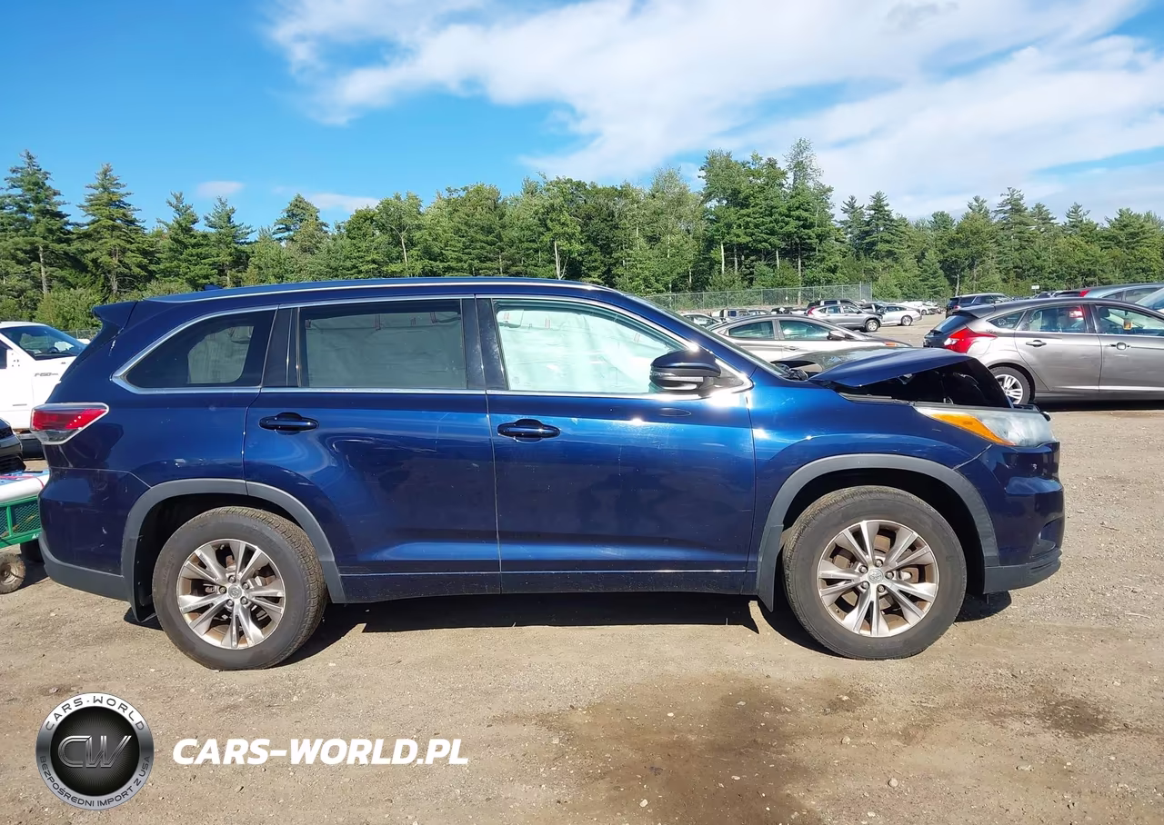2015 Toyota Highlander Xle V6 VIN:5TDJKRFH7FS158793 - 13