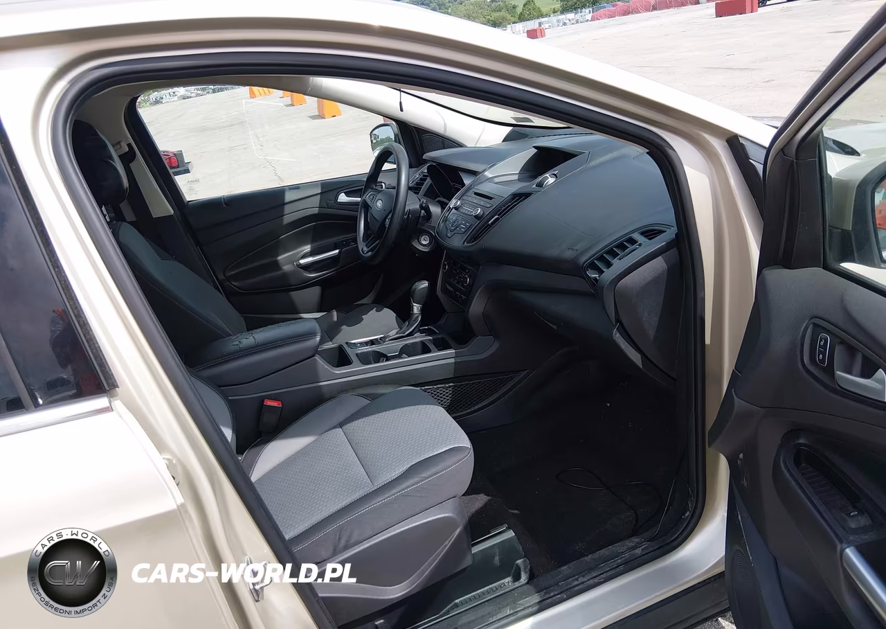 2017 Ford Escape Se VIN:1FMCU9GD1HUC46392 - 5
