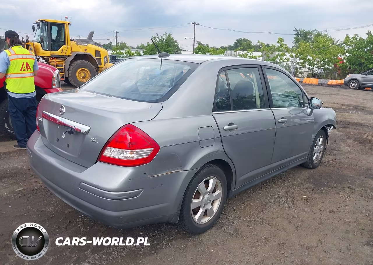 2007 Nissan Versa 1.8Sl VIN:3N1BC11E77L413016 - 4