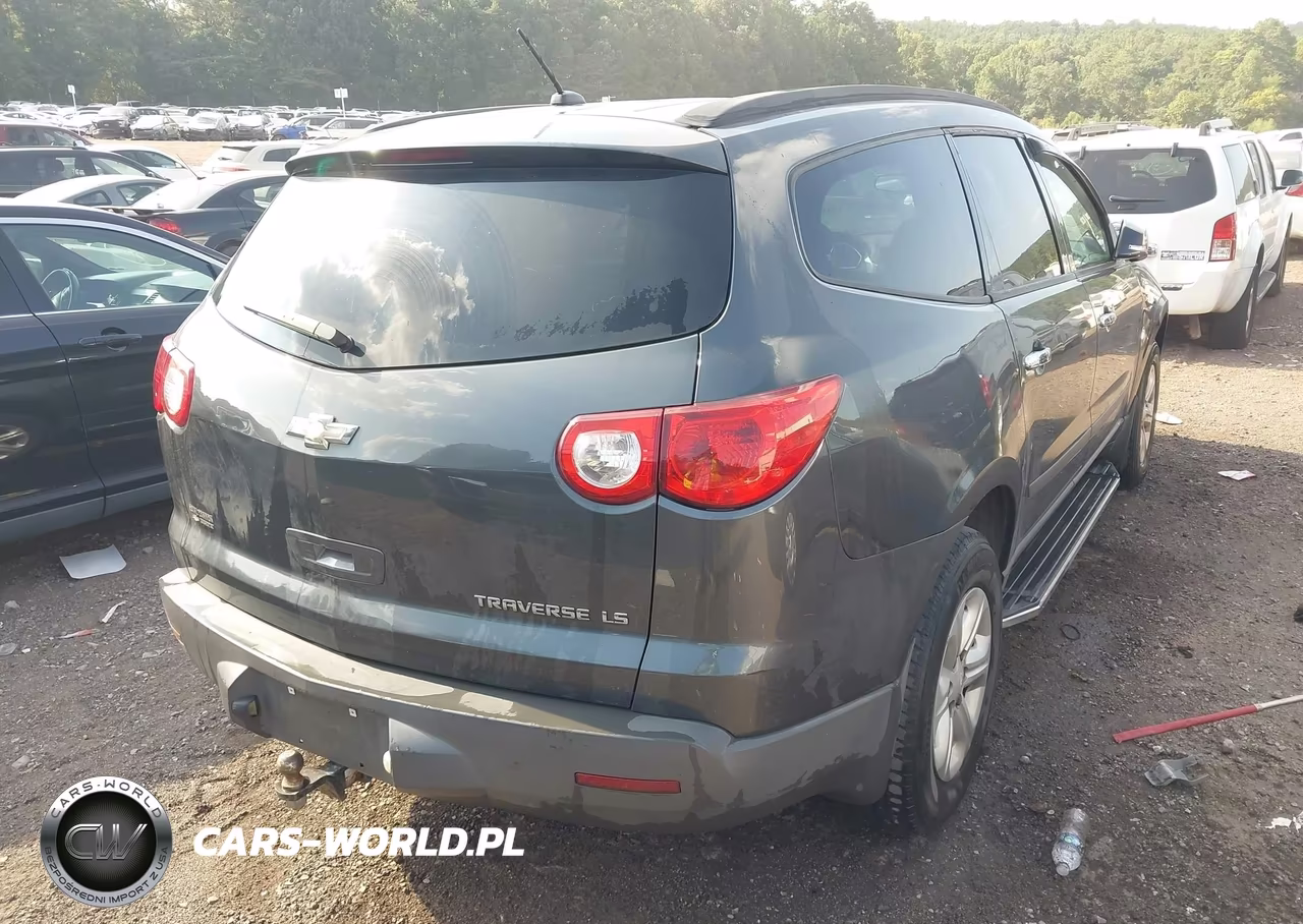 2011 Chevrolet Traverse Ls VIN:1GNKREED1BJ146841 - 4