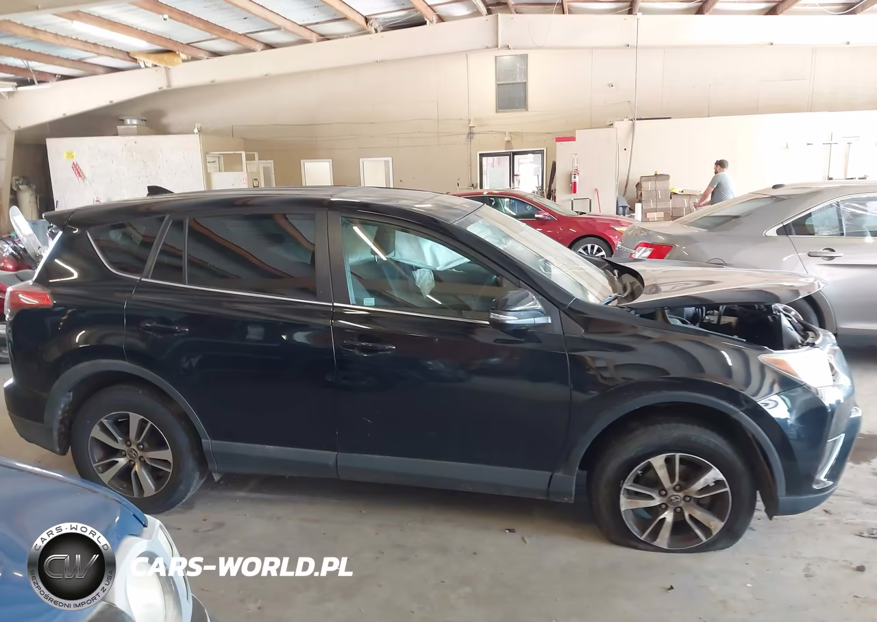 2018 Toyota Rav4 Xle VIN:2T3WFREVXJW445487 - 13