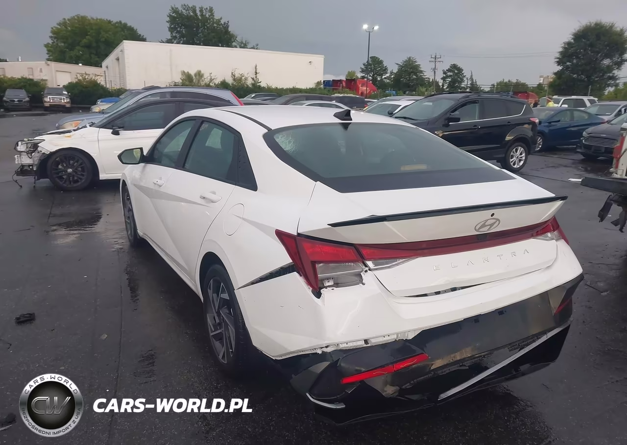 2025 Hyundai Elantra Sel Sport VIN:KMHLM4DG2SU021830 - 3