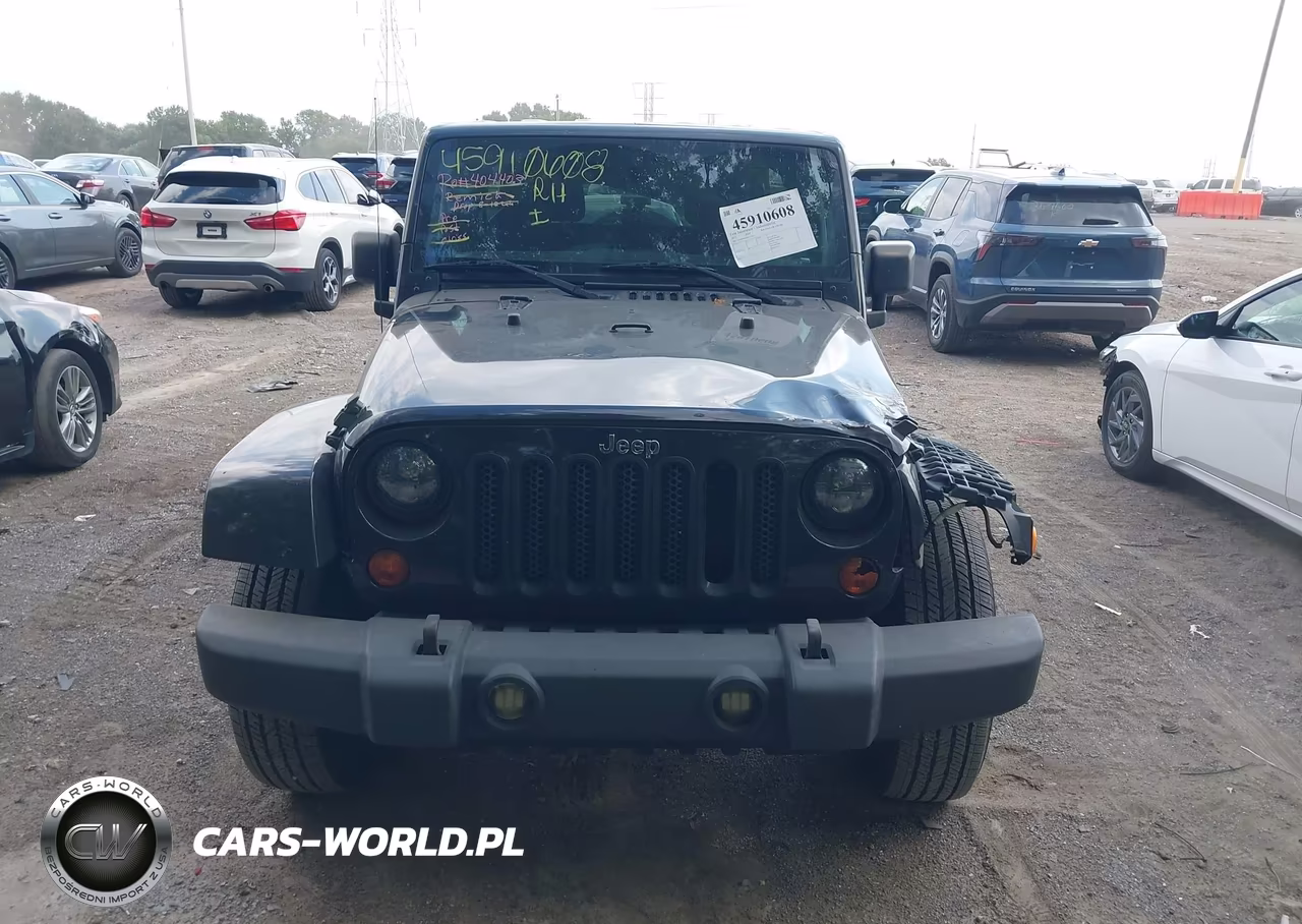 2012 Jeep Wrangler Unlimited Sahara VIN:1C4BJWEG0CL152913 - 12