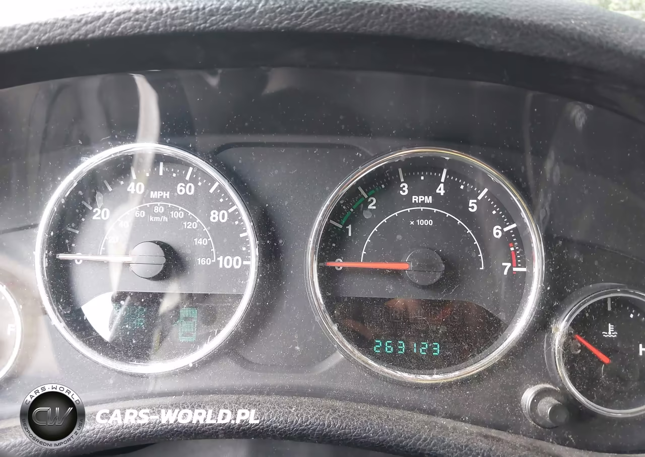 2012 Jeep Wrangler Unlimited Sahara VIN:1C4BJWEG0CL152913 - 7
